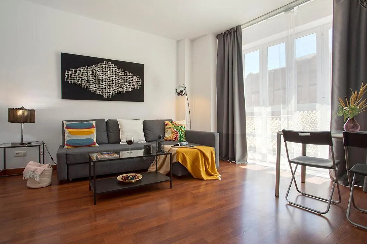 Apartamento Reformado En Pleno Centro By Rent Me Málaga