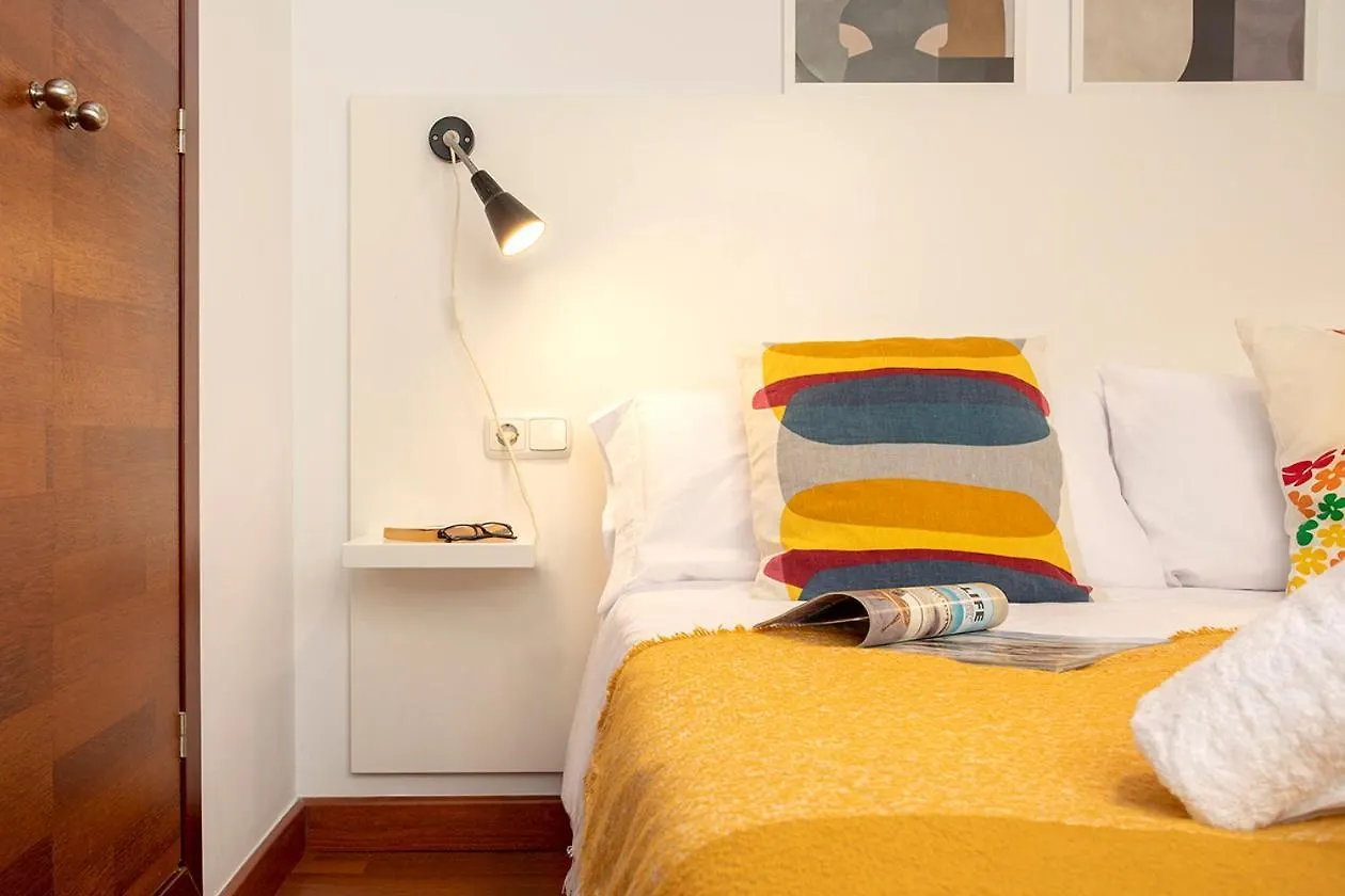 Apartamento Reformado En Pleno Centro By Rent Me Малага 0*,